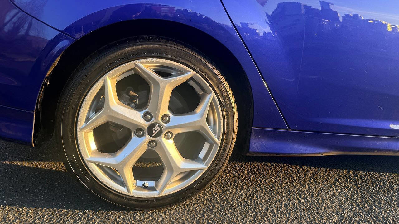 Used 2013 Ford Focus ST image 39