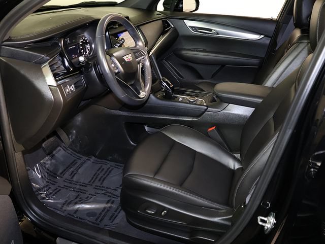 Used 2024 Cadillac XT6 Luxury AWD/4WD image 12