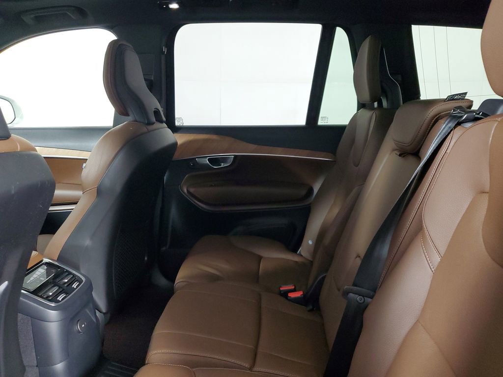 Used 2024 Volvo XC90 T8 Plus image 14