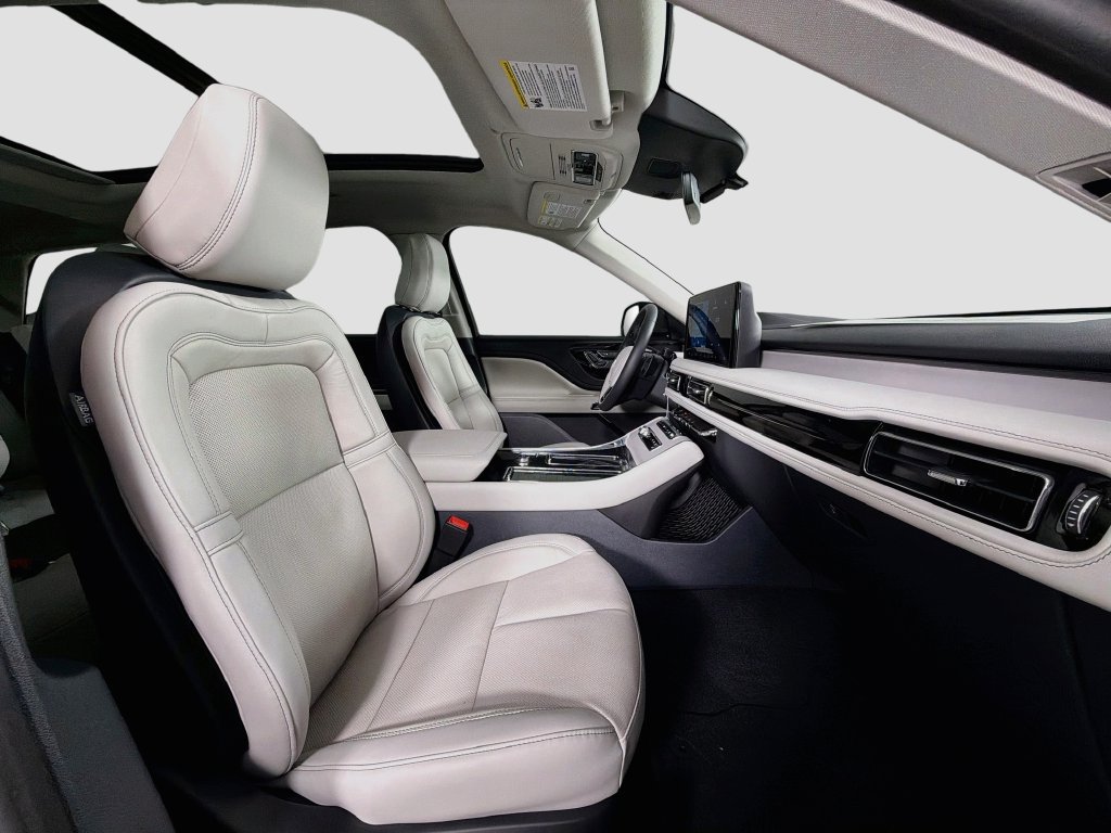 New 2027 Lincoln Aviator Reserve RWD image 30