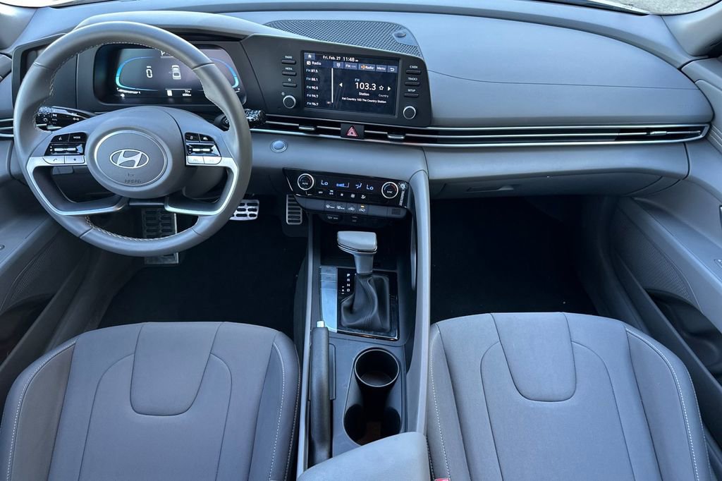 New 2025 Hyundai Elantra Sport FWD image 10