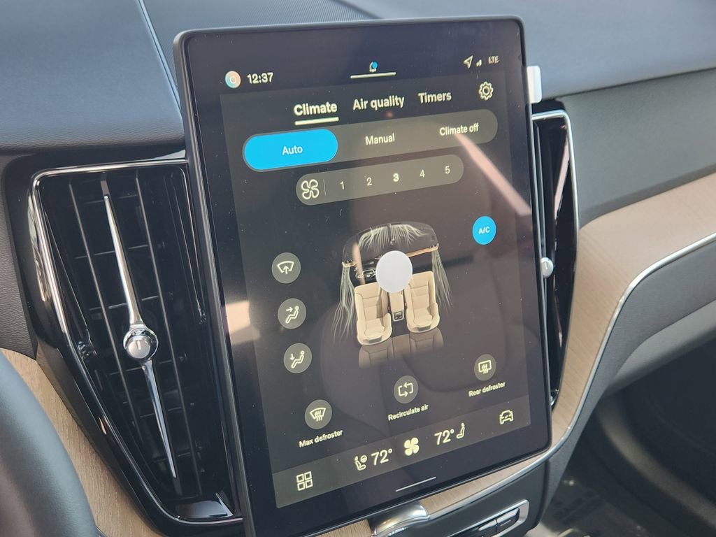 New 2026 Volvo XC60 T8 Plus w/ Protection Package Premier image 9