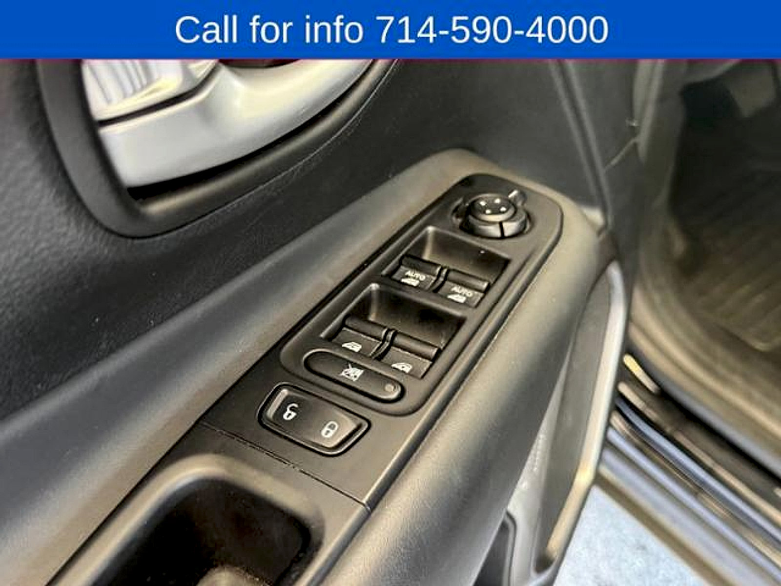 Used 2023 Jeep Renegade Latitude AWD/4WD image 13