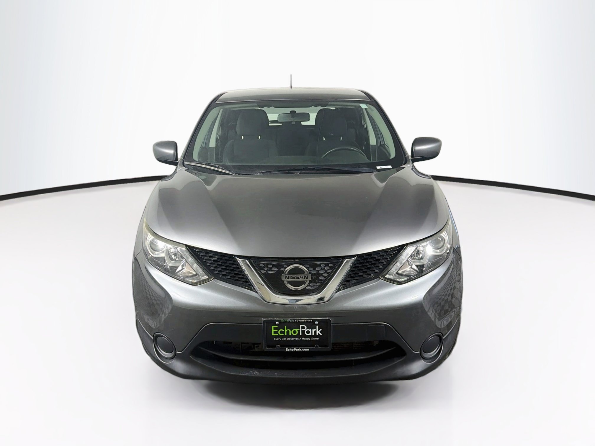 Used 2018 Nissan Rogue Sport S FWD image 2