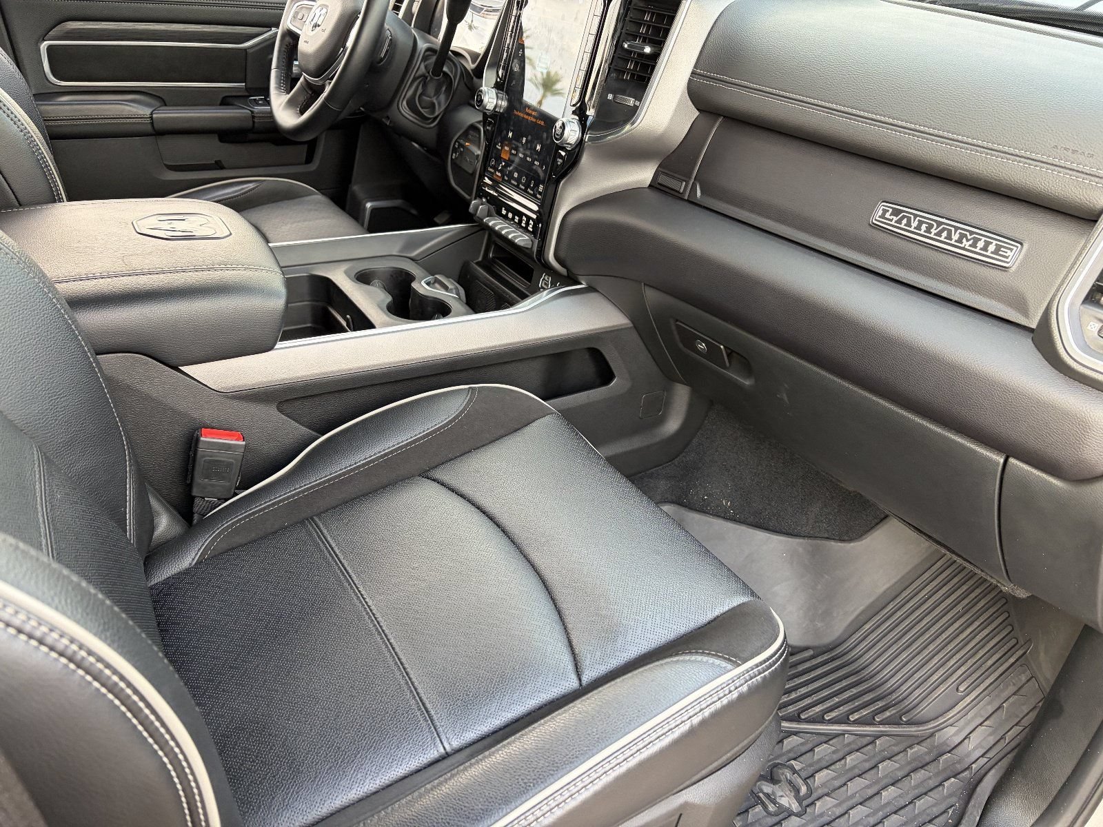 Used 2023 RAM 2500 Laramie AWD/4WD image 12