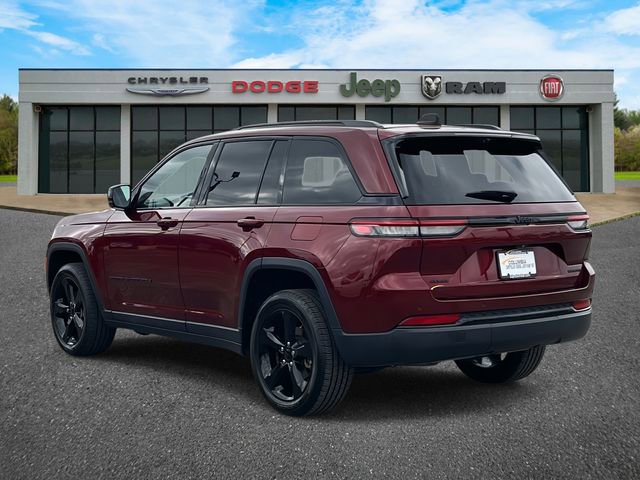 Certified 2023 Jeep Grand Cherokee Limited w/ Luxury Tech Group II image 36