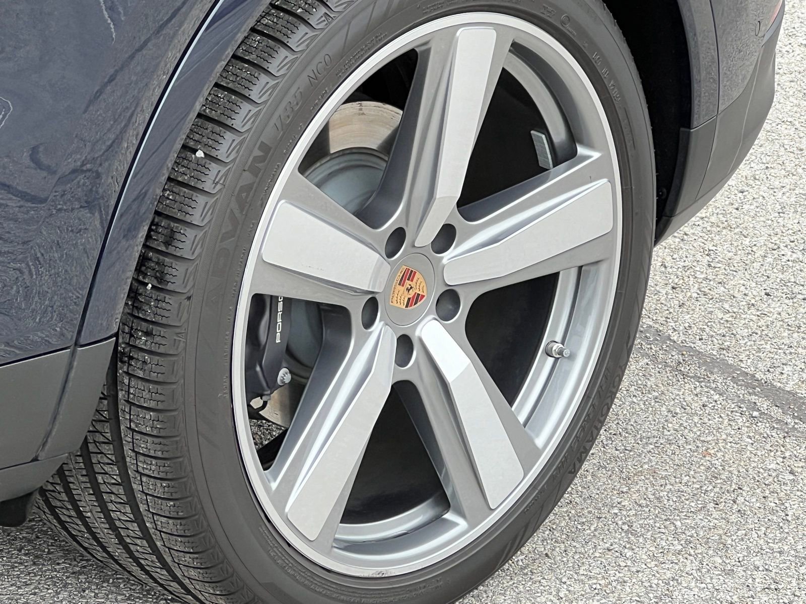 Certified 2025 Porsche Cayenne image 11