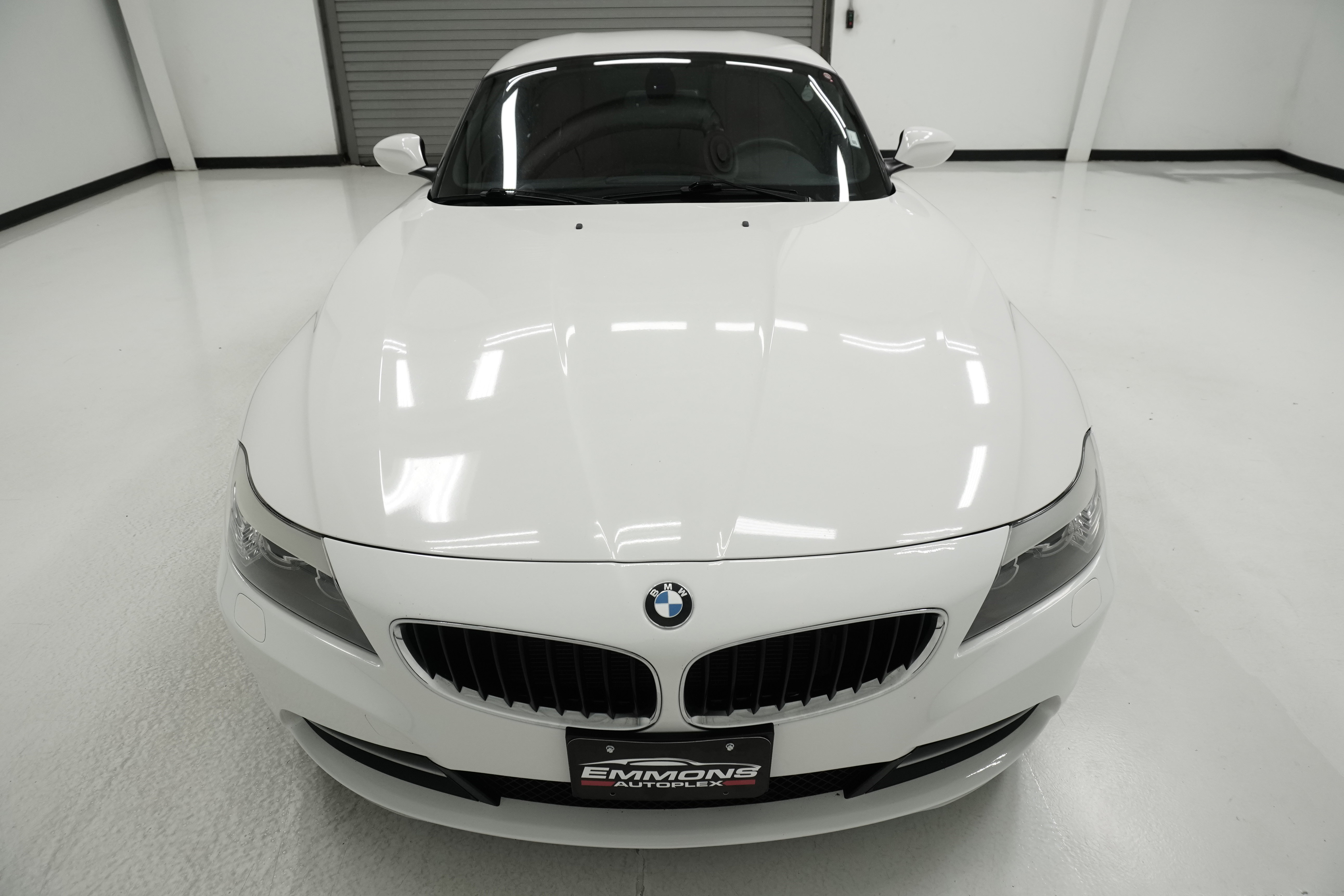 Used 2011 BMW Z4 sDrive30i image 2