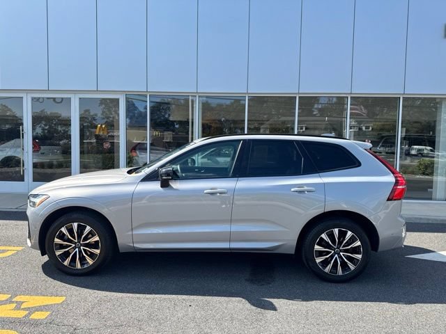 Used 2023 Volvo XC60 B5 Plus w/ Climate Package AWD/4WD image 2