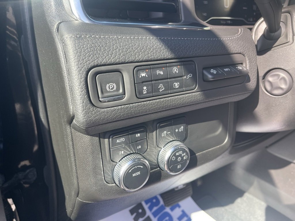 Used 2022 GMC Yukon Denali image 28