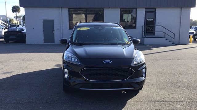 Certified 2022 Ford Escape Titanium image 2