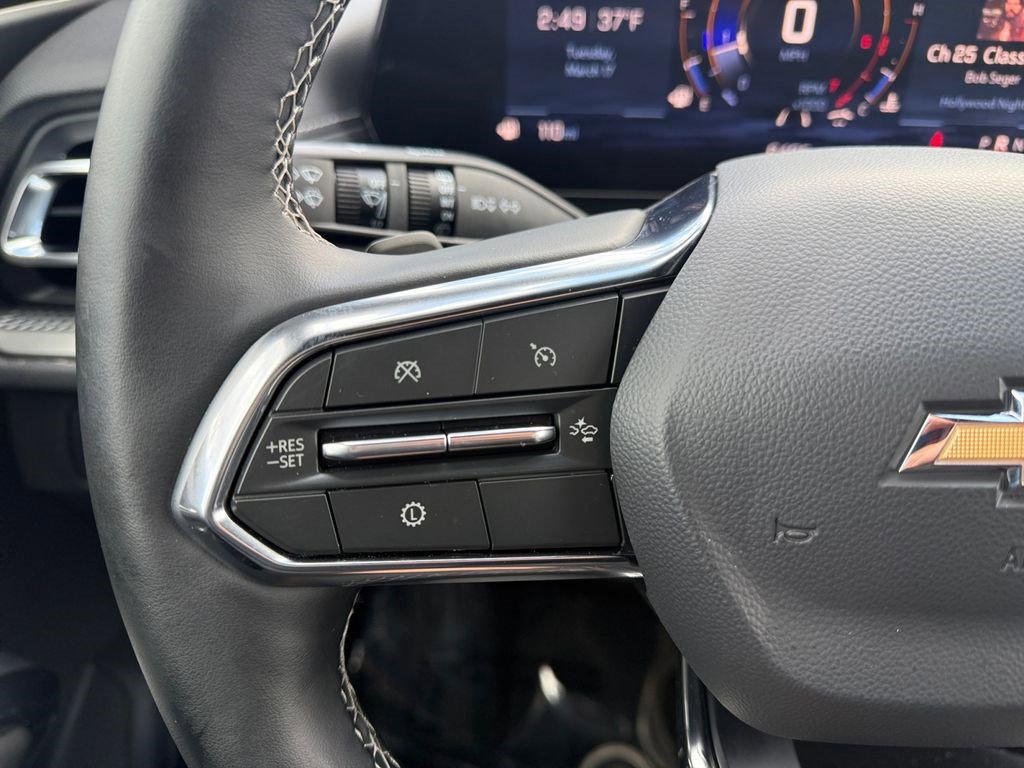 Certified 2025 Chevrolet Traverse LT w/ Driver Confidence Package FWD image 18