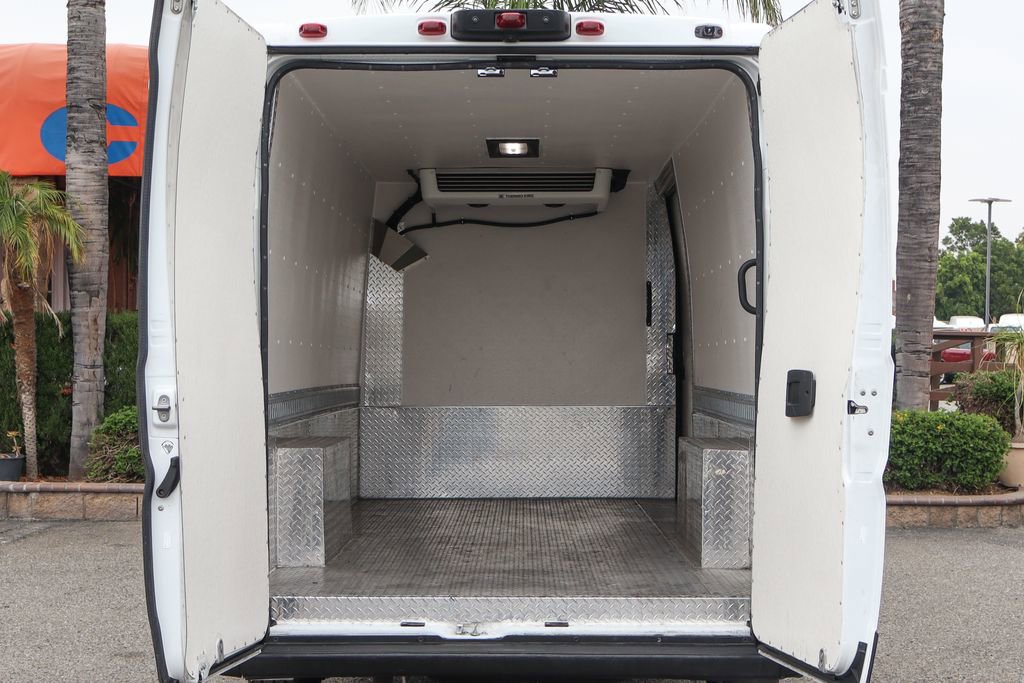 Used 2025 RAM ProMaster 3500 w/ Convenience Group FWD image 8