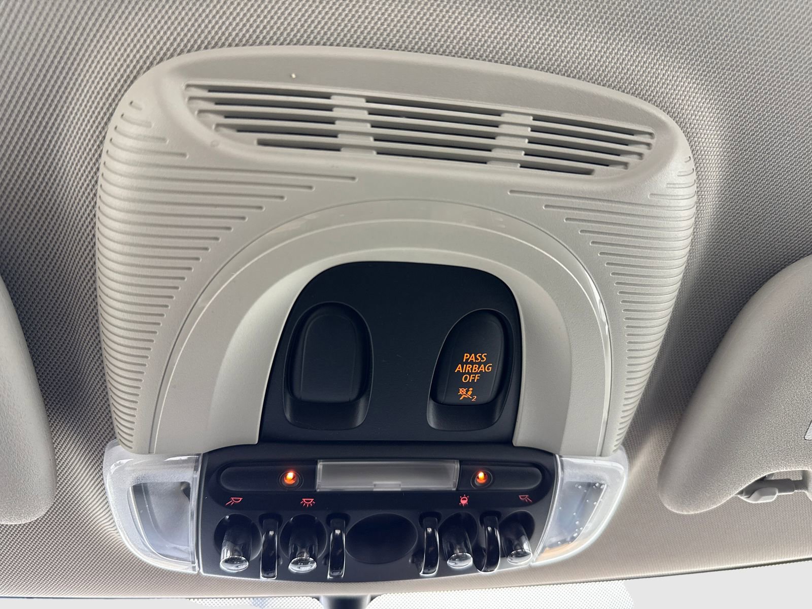 Used 2018 MINI Cooper S image 33