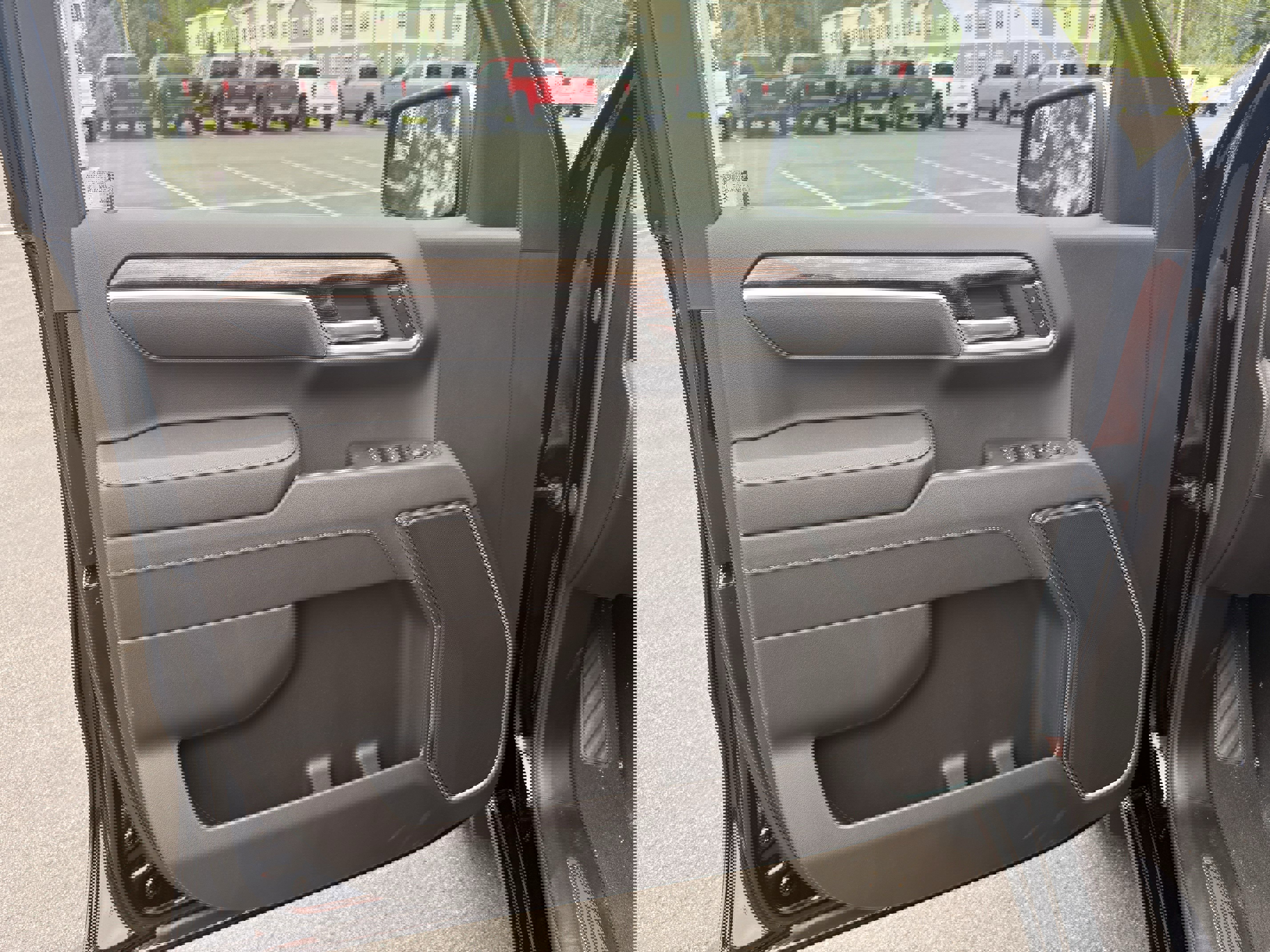 New 2025 GMC Sierra 1500 SLE w/ Preferred Package image 10