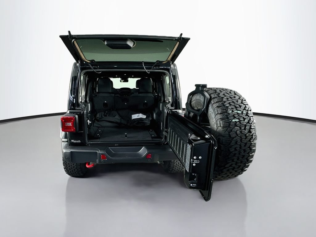 Used 2025 Jeep Wrangler Unlimited Rubicon AWD/4WD image 29