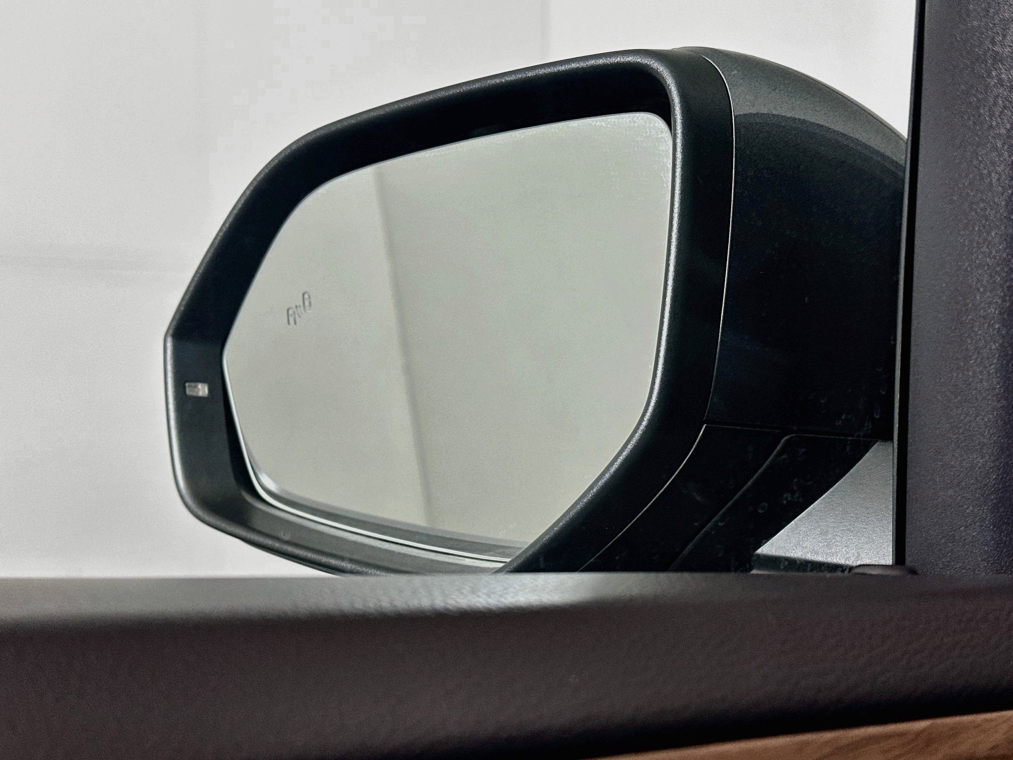Used 2024 Volkswagen Atlas SE FWD image 16