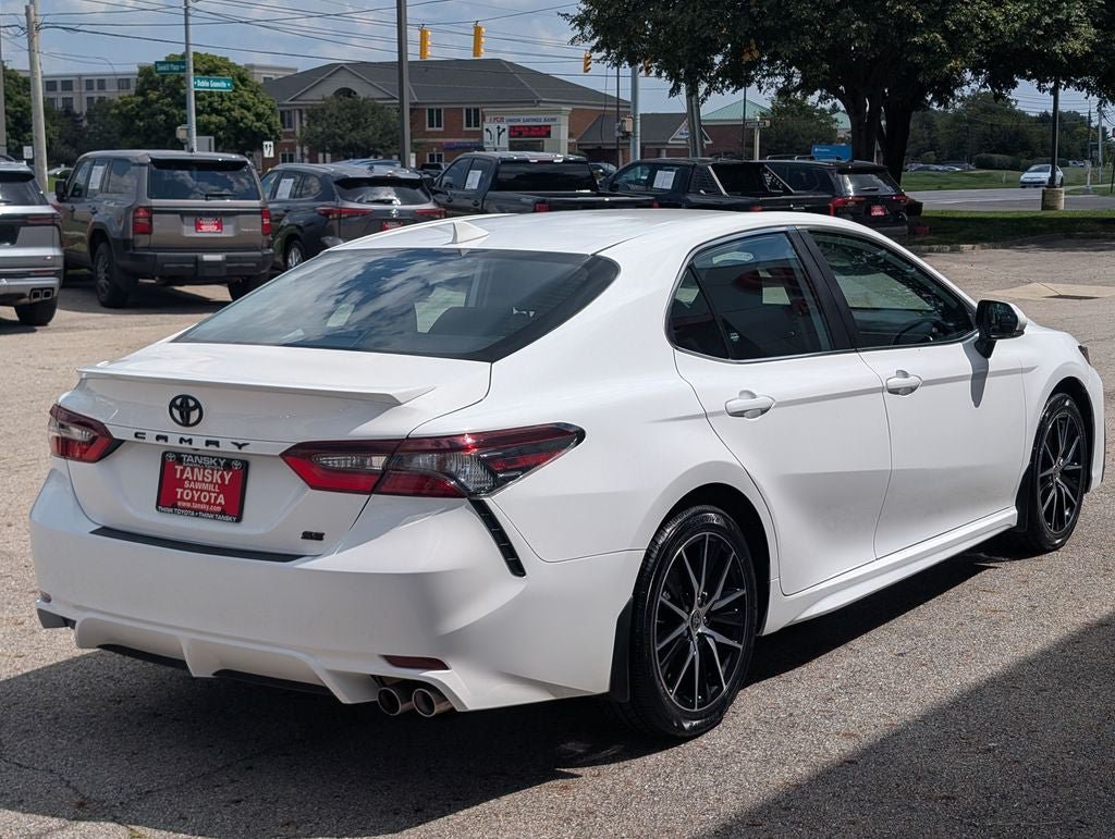 Used 2024 Toyota Camry SE w/ Audio Upgrade Package FWD image 7