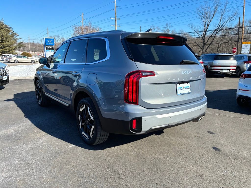 Used 2023 Kia Telluride S image 5