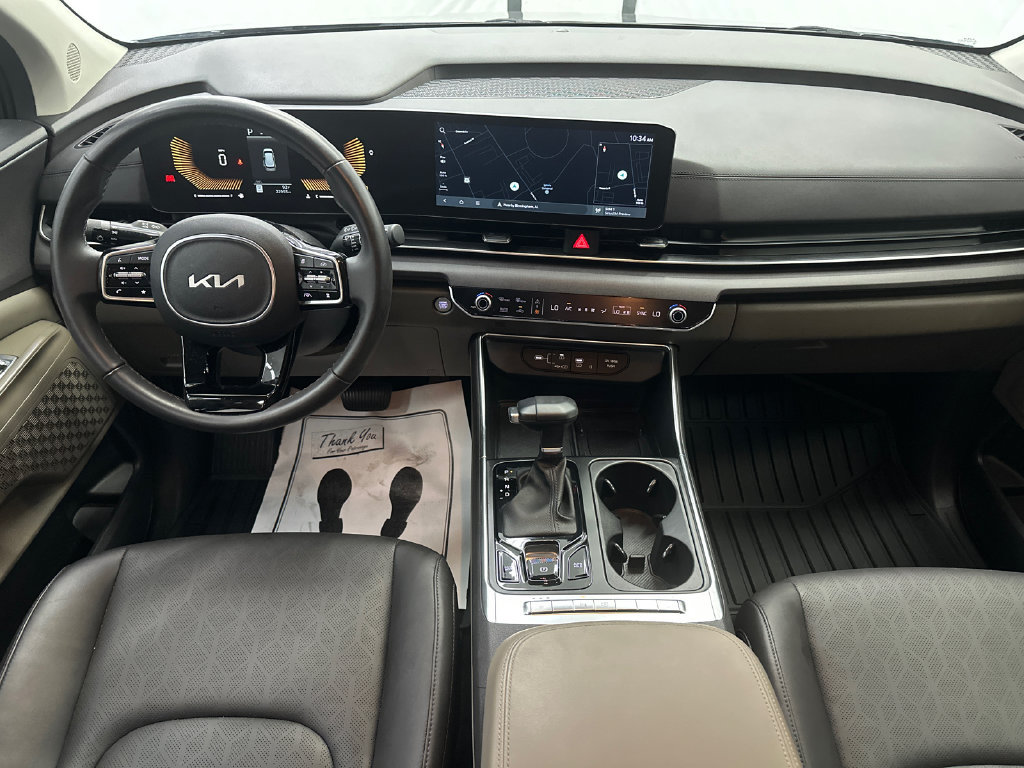 Used 2025 Kia Carnival EX FWD image 24