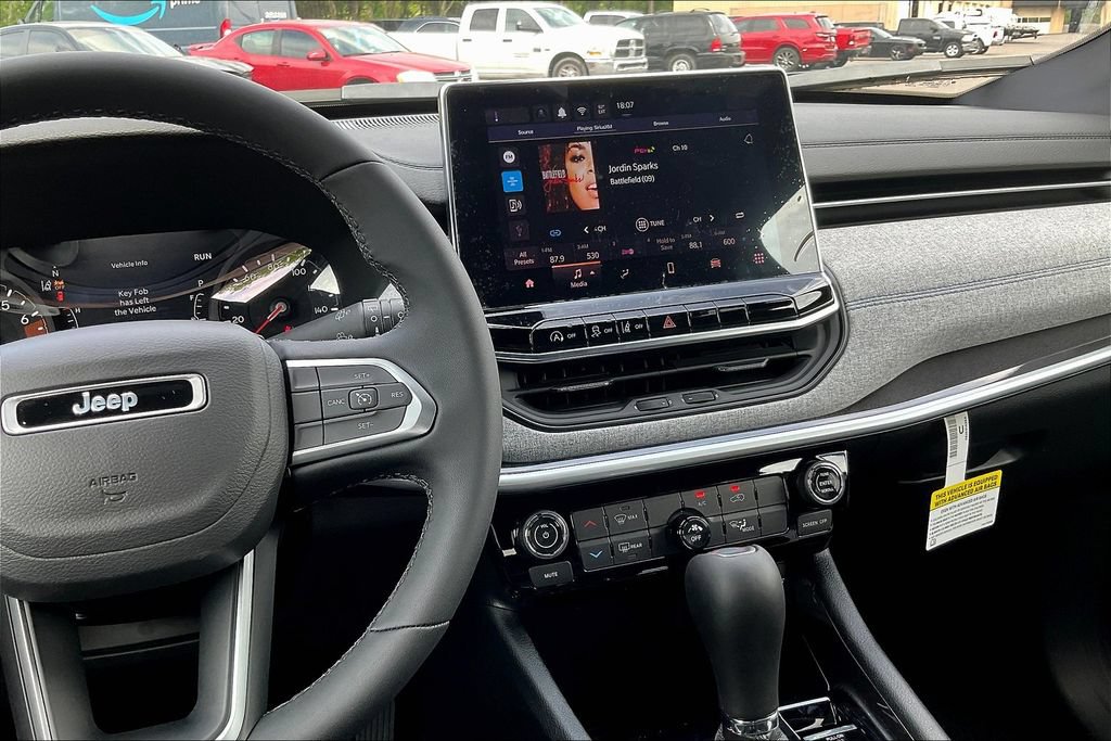 New 2024 Jeep Compass Latitude AWD/4WD image 7