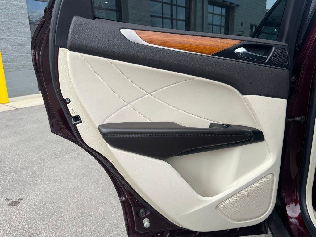 Used 2016 Lincoln MKC Reserve w/ Lincoln MKC Climate Package image 41