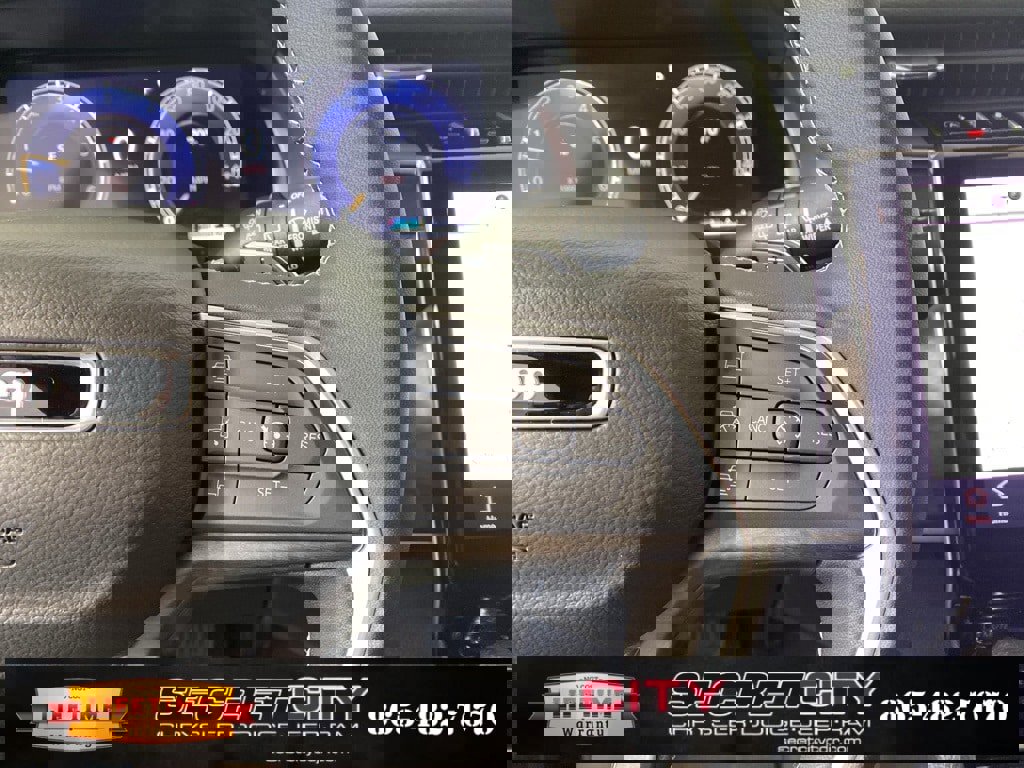 New 2025 Jeep Grand Cherokee Limited w/ Black Appearance Package image 16