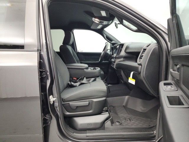 New 2024 RAM 3500 Tradesman image 27
