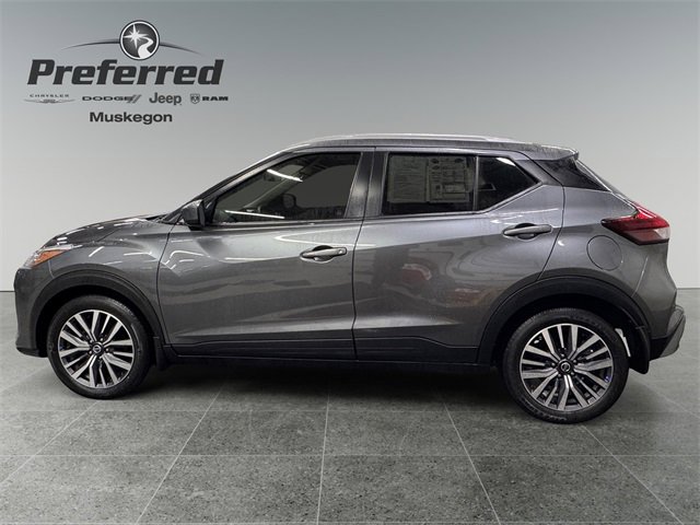 Used 2021 Nissan Kicks SV image 9