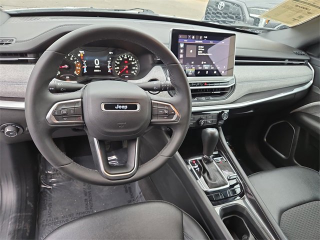 Used 2024 Jeep Compass Latitude image 33