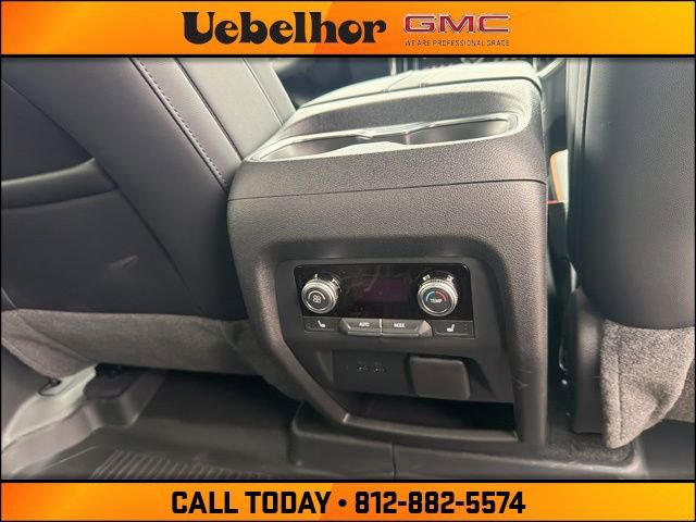 New 2026 GMC Acadia AT4 w/ Luxury Package AWD/4WD image 7