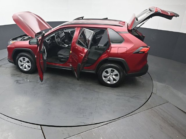 Certified 2021 Toyota RAV4 LE AWD/4WD image 43