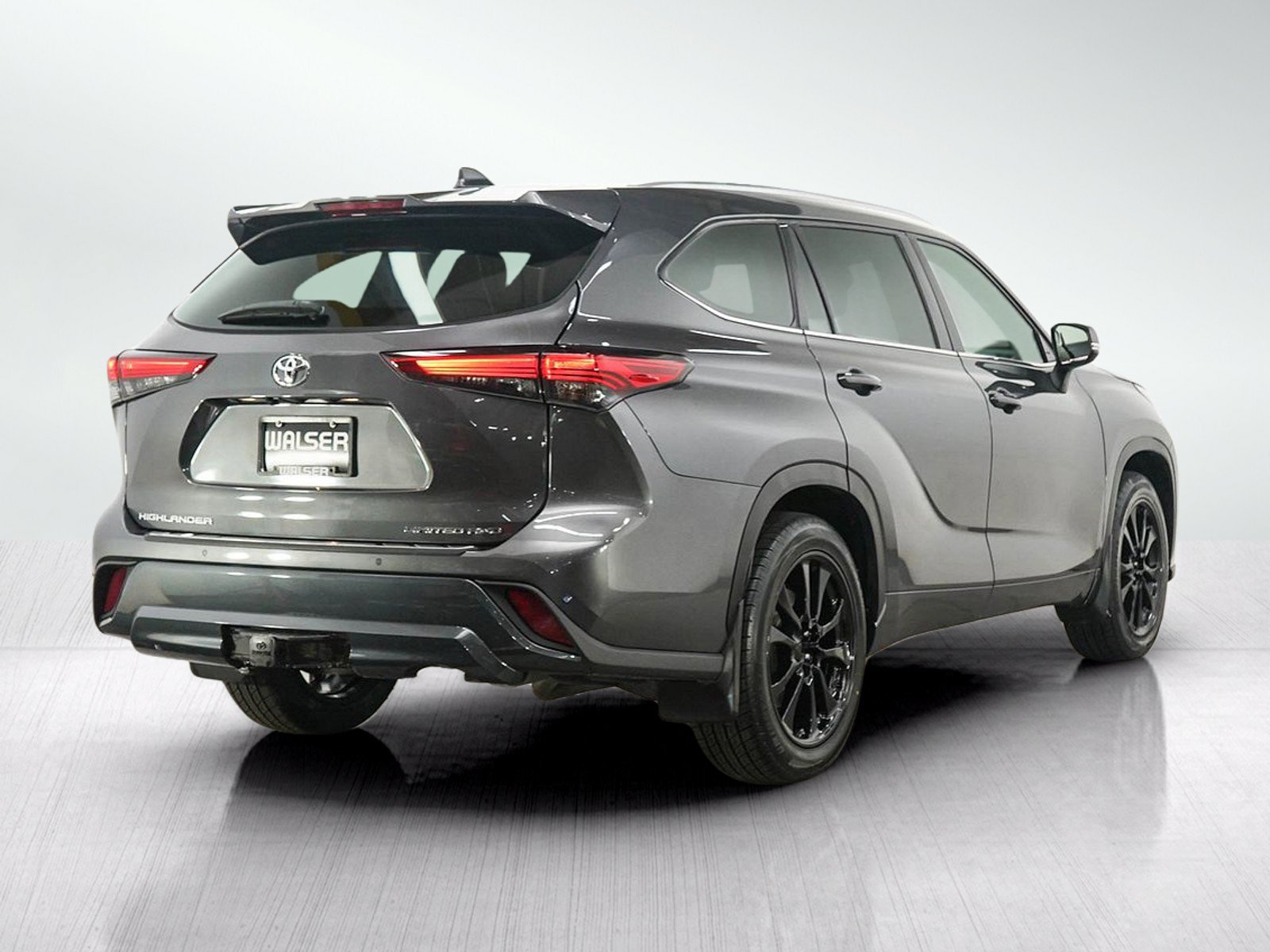 Used 2021 Toyota Highlander Limited AWD/4WD image 5