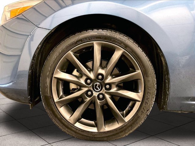 Used 2018 MAZDA MAZDA3 Touring FWD image 8
