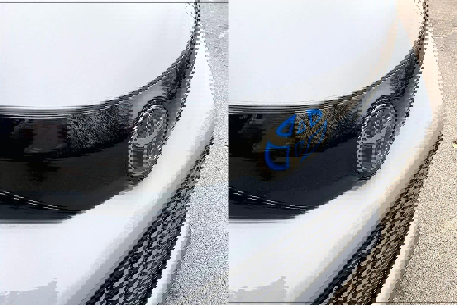 Used 2025 Toyota Sienna XSE w/ XSE Plus Package image 29