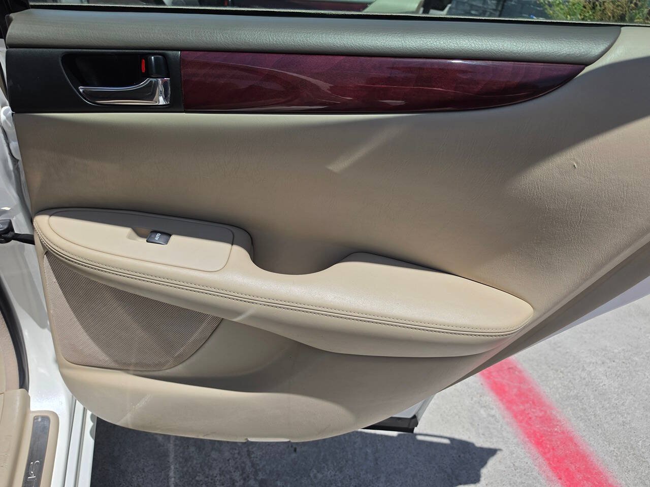 Used 2002 Lexus ES 330 w/ Premium Pkg FWD image 29