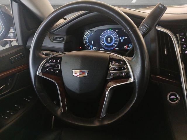 Used 2020 Cadillac Escalade Luxury w/ Escalade Sport Edition AWD/4WD image 21