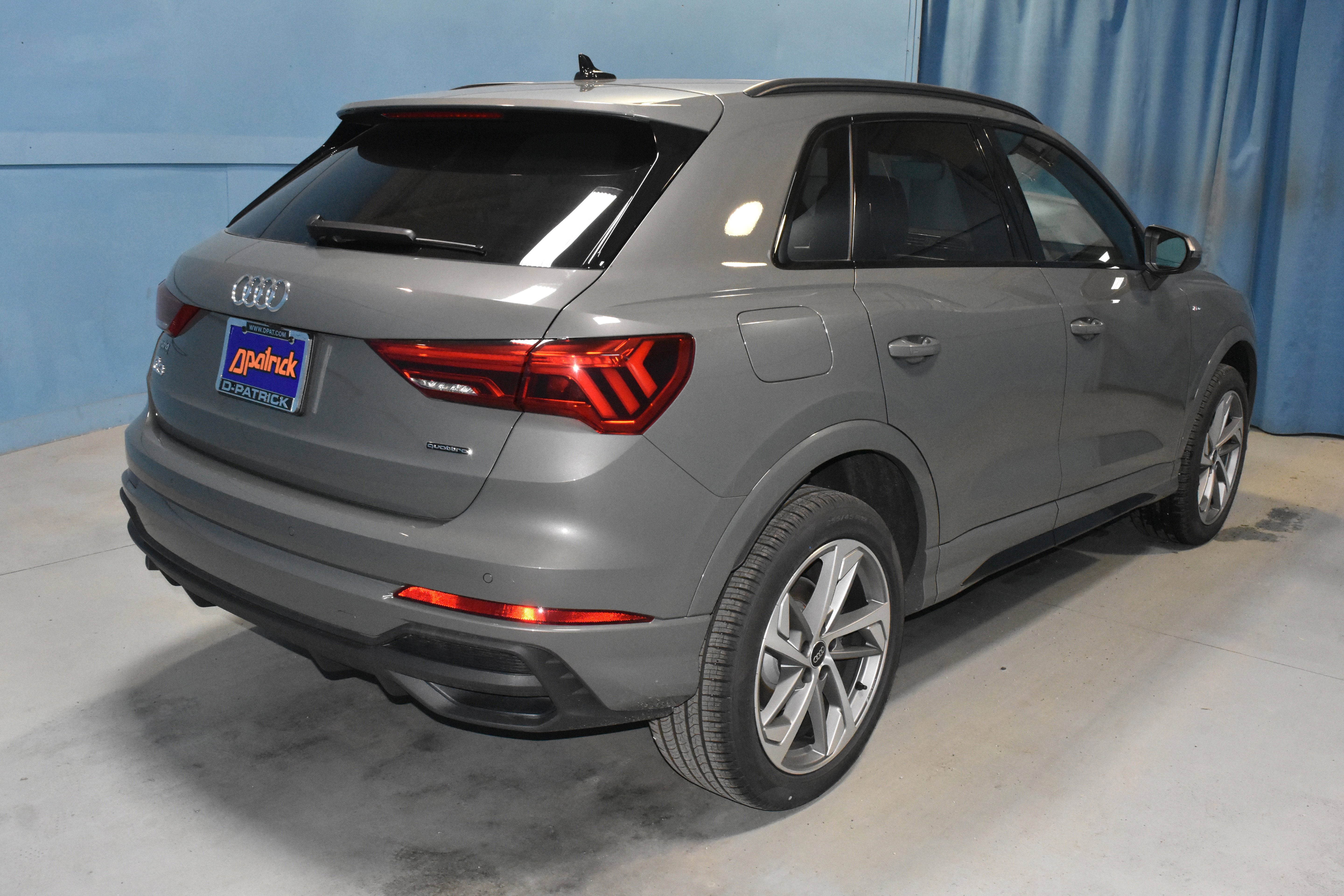 New 2025 Audi Q3 2.0T Premium image 25