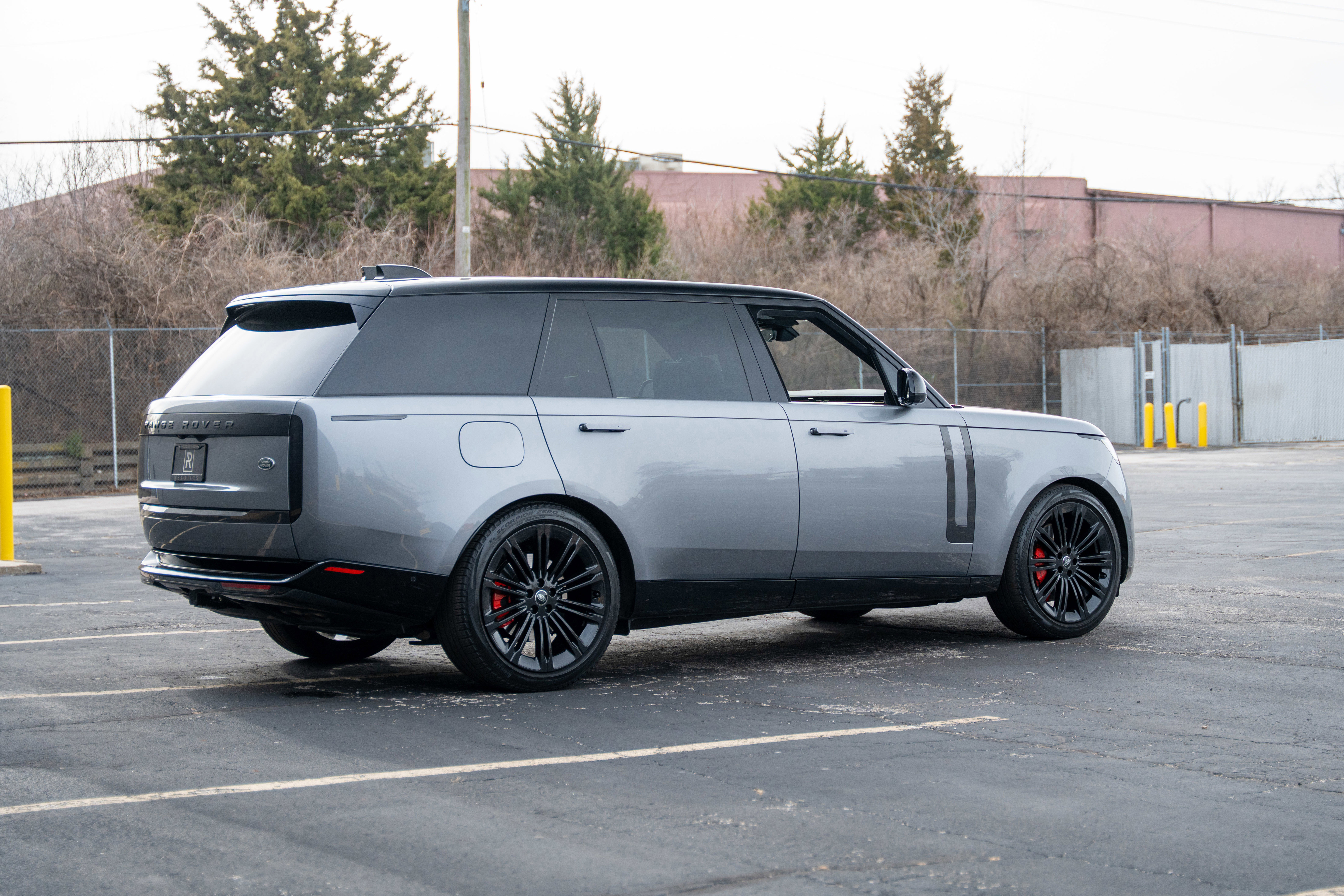 Used 2023 Land Rover Range Rover Long Wheelbase SE AWD/4WD image 6