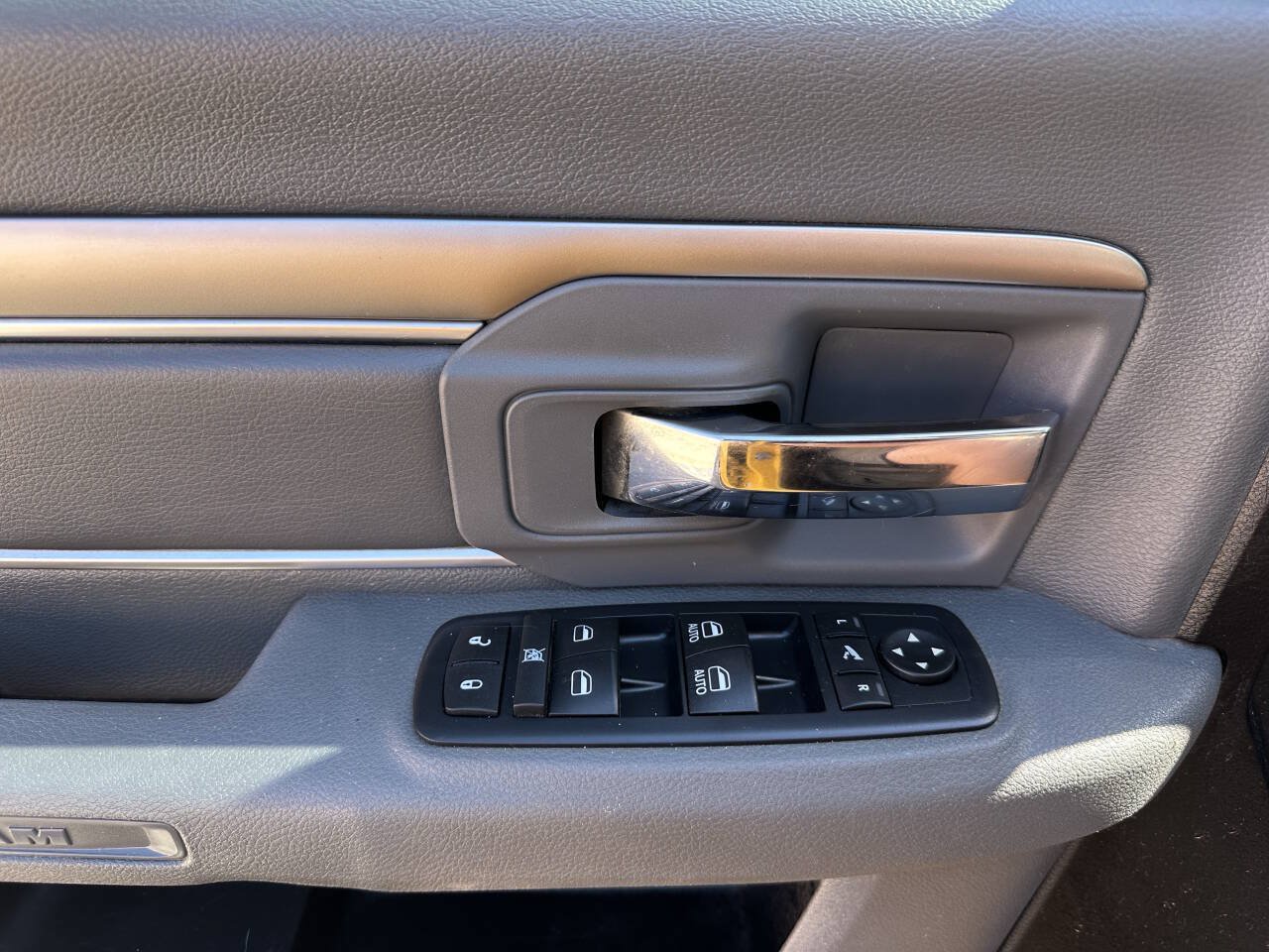 Used 2016 RAM 1500 Lone Star RWD image 13