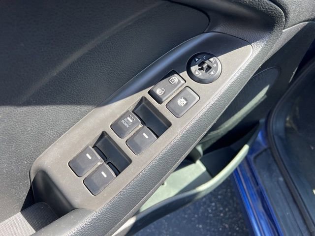 Used 2017 Kia Forte LX image 23