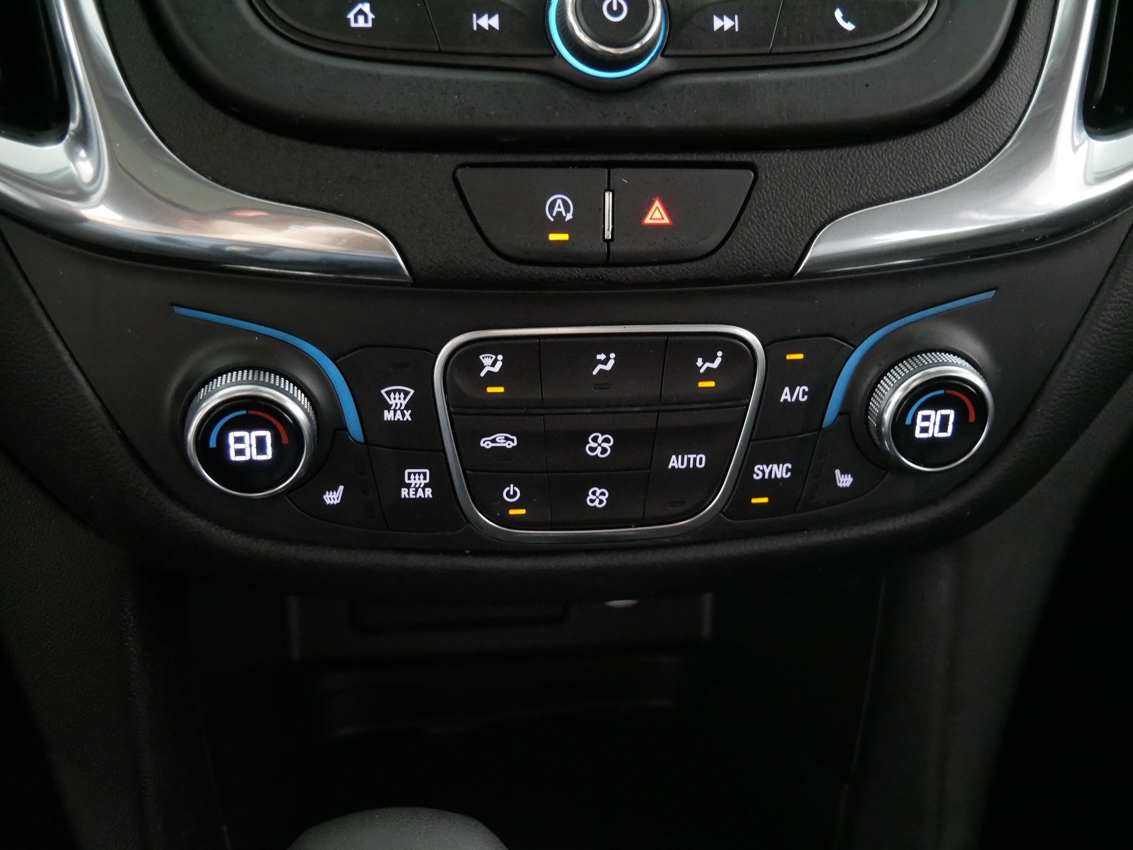 Used 2024 Chevrolet Equinox LT AWD/4WD image 23