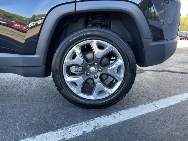 Used 2018 Jeep Compass Limited image 32