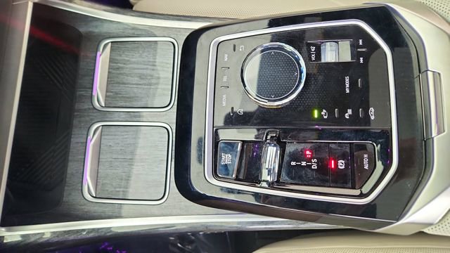 Used 2023 BMW 740i w/ Parking Assistance Package image 48