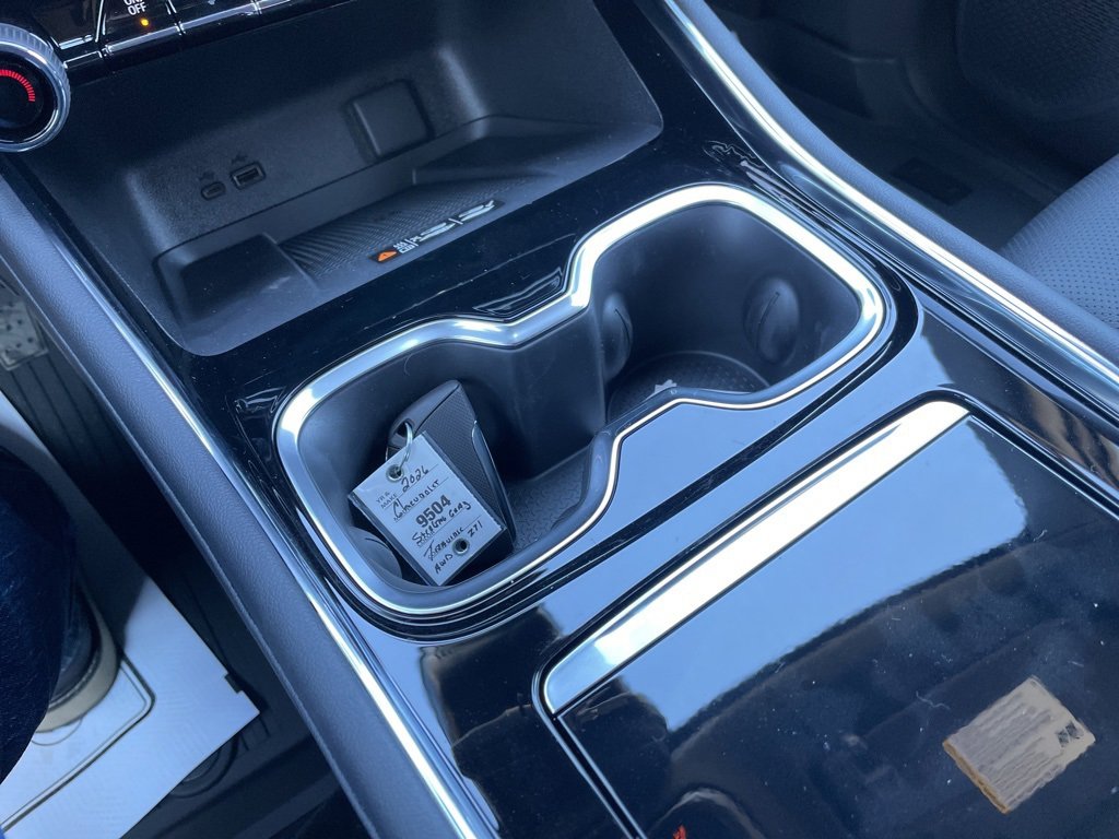 New 2026 Chevrolet Traverse Z71 w/ Driver Confidence Package image 9