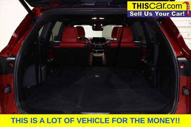 Used 2023 Toyota Highlander XSE image 12