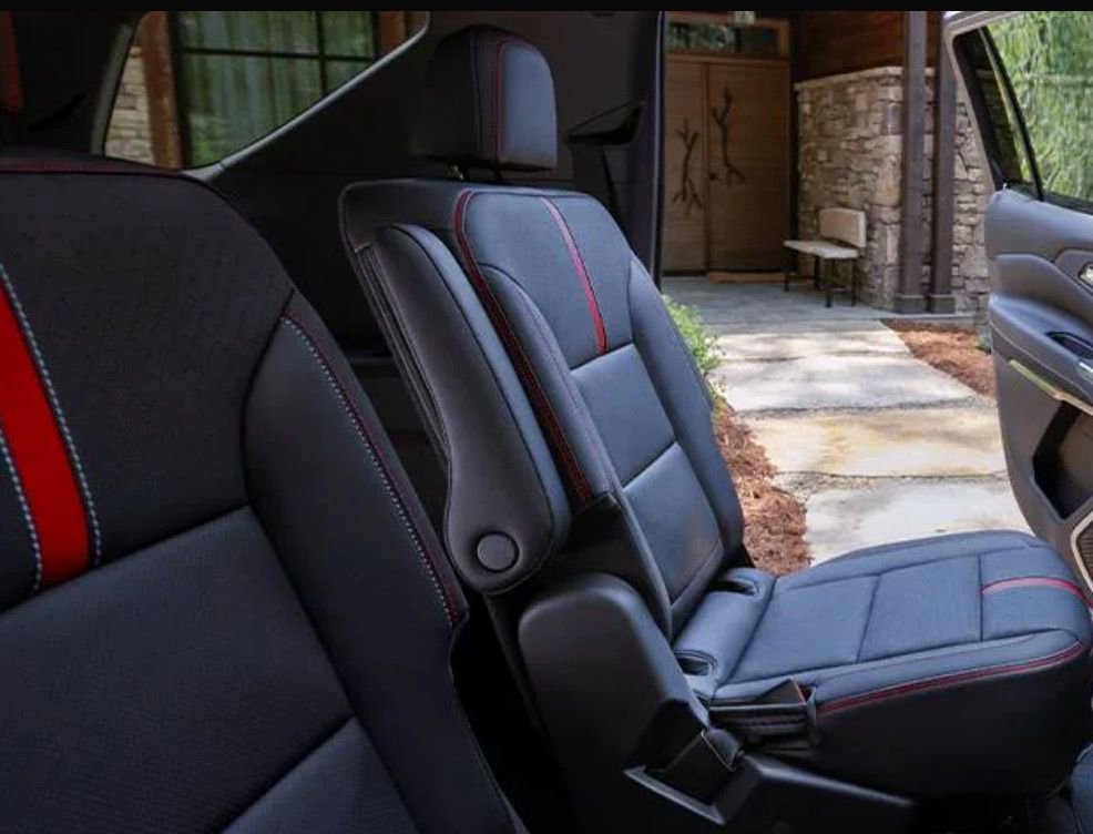 New 2026 Chevrolet Traverse LT image 5