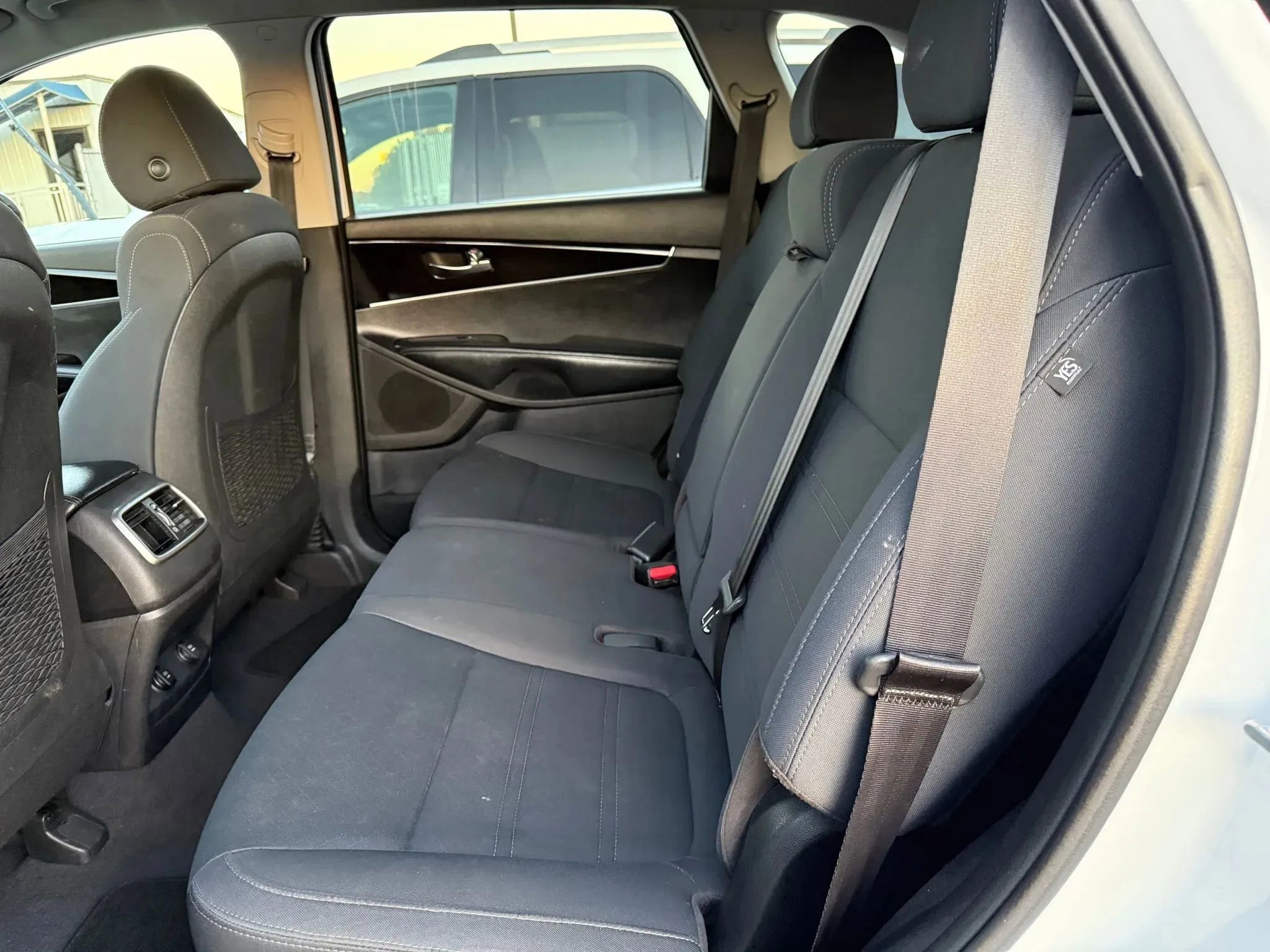 Used 2019 Kia Sorento LX image 21