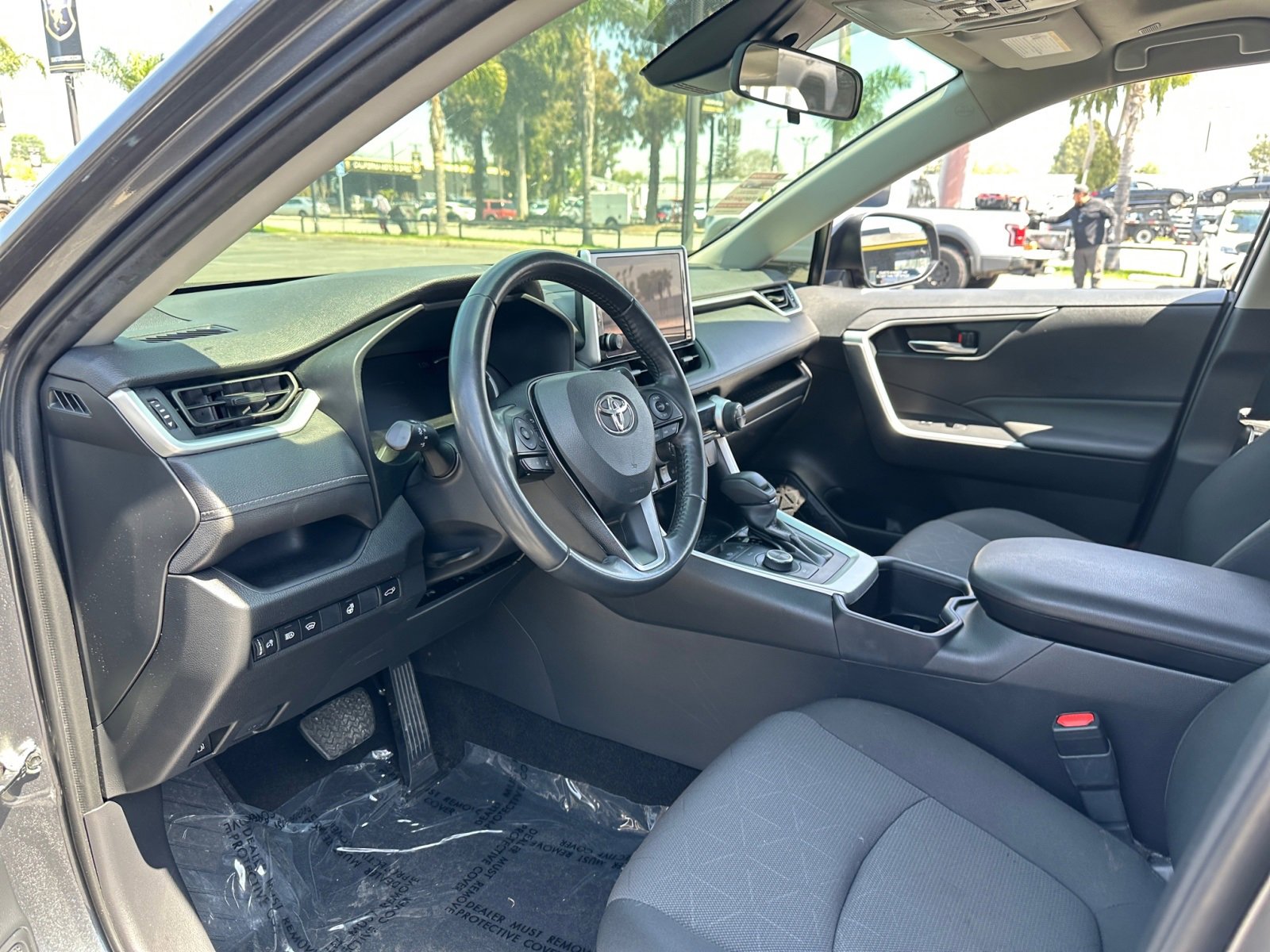 Used 2023 Toyota RAV4 XLE image 16