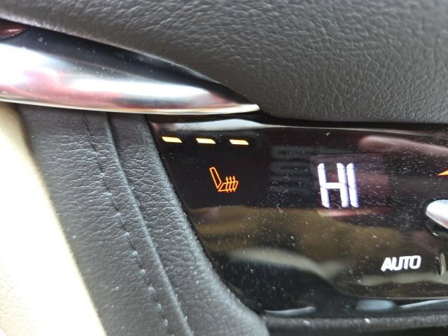 Used 2017 Cadillac XT5 Luxury image 9